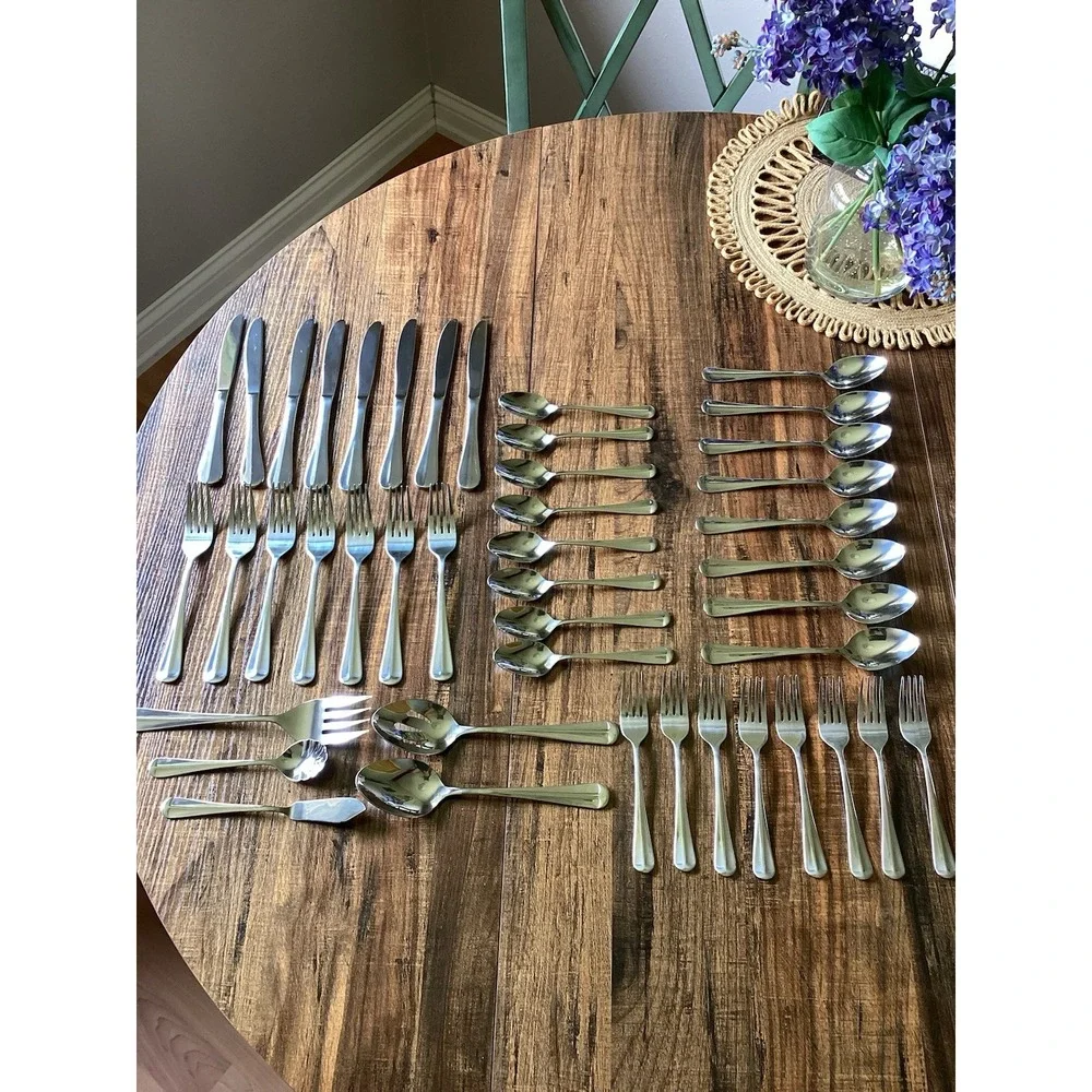 Hampton Silversmiths Stainless China 199 44 Pieces Flatware with Tray Silverware